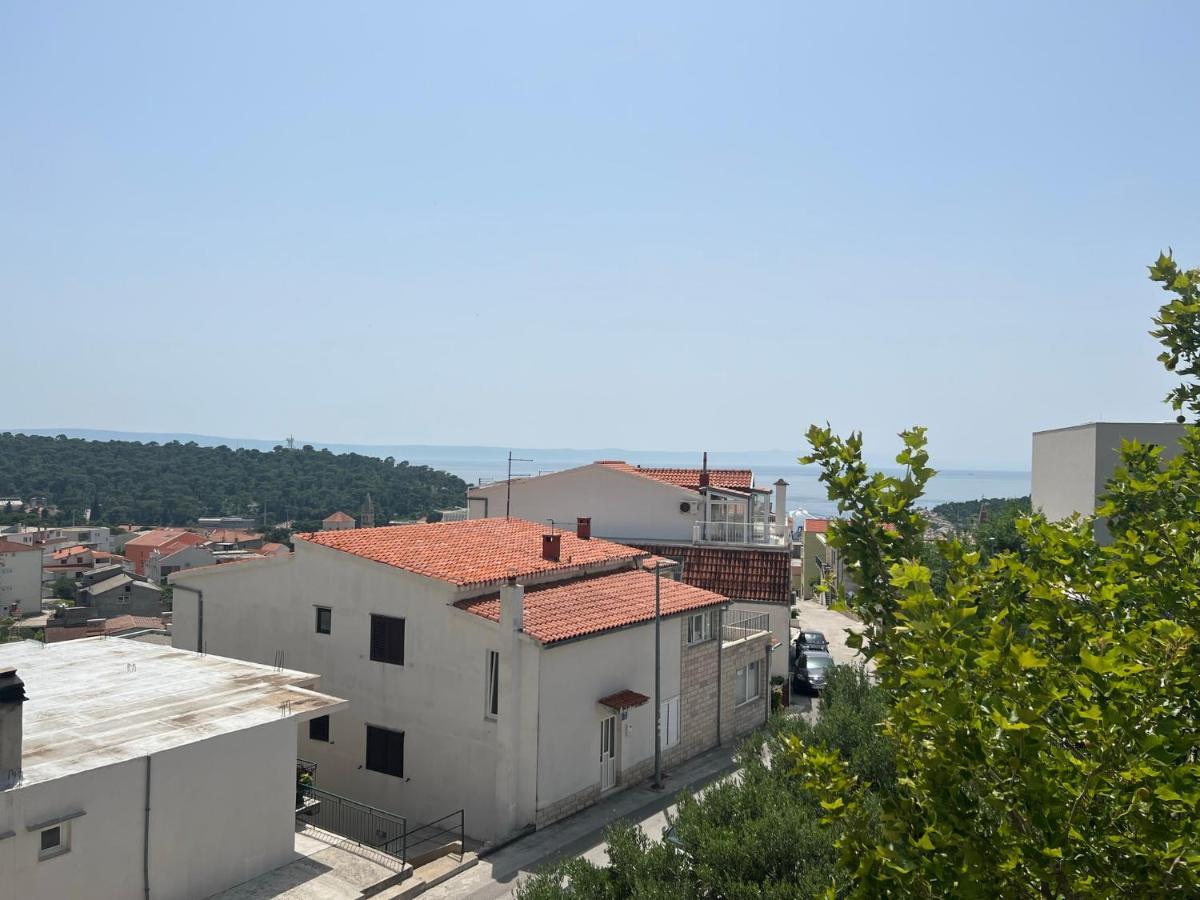 Apartment Lucija - Cozy Flat In The City Center With A Sea View & Parking Макарска Екстериор снимка